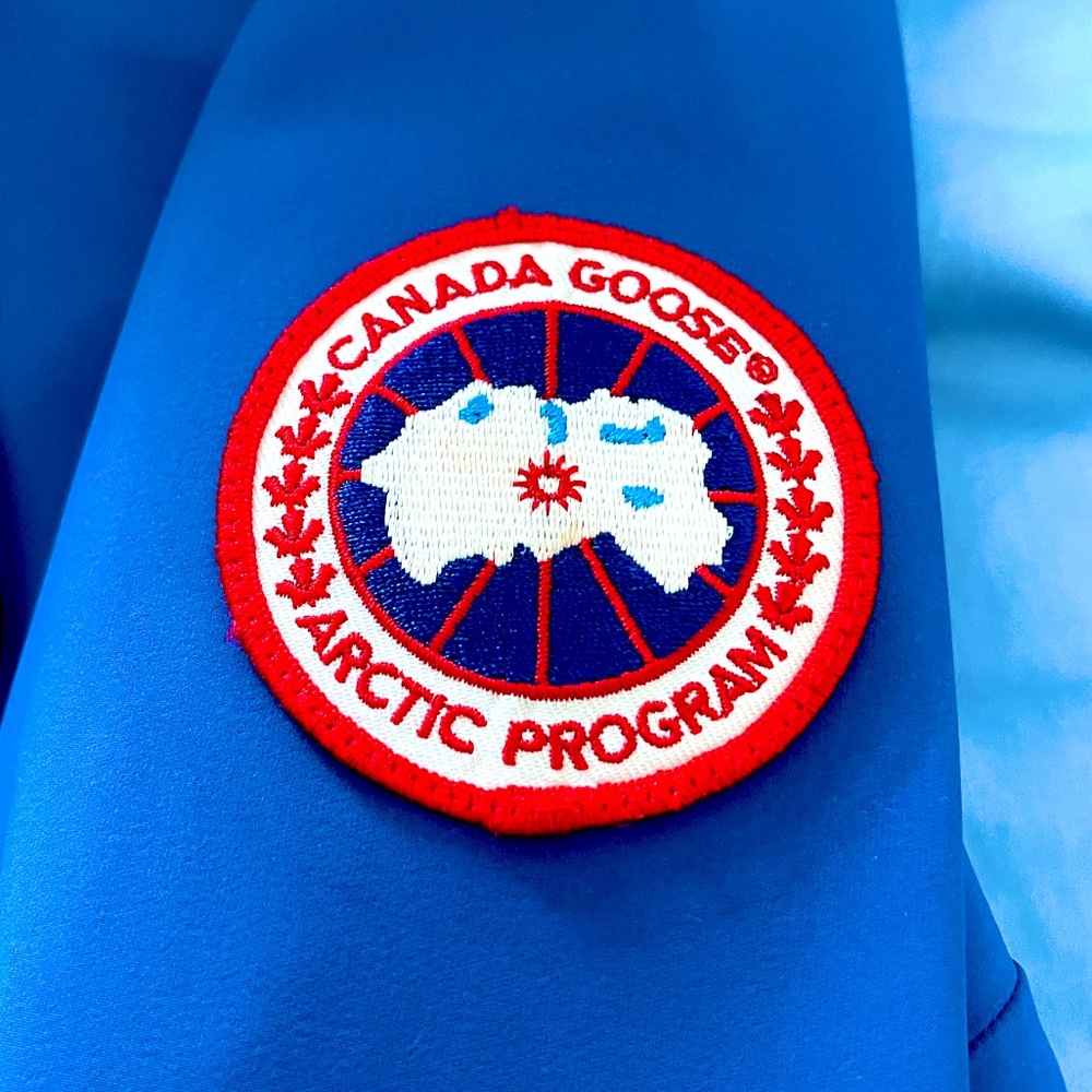 Canada Goose Rain Coat 🧥